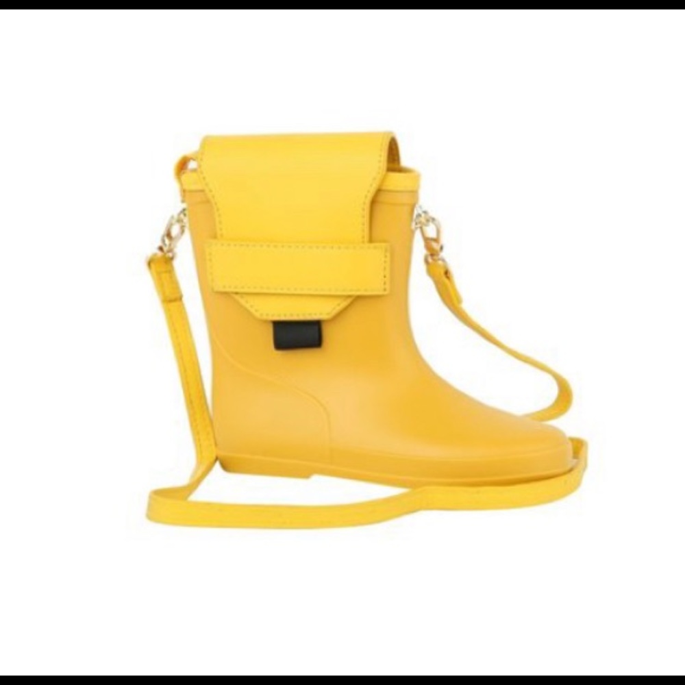 Mustard yellow crossbody bag